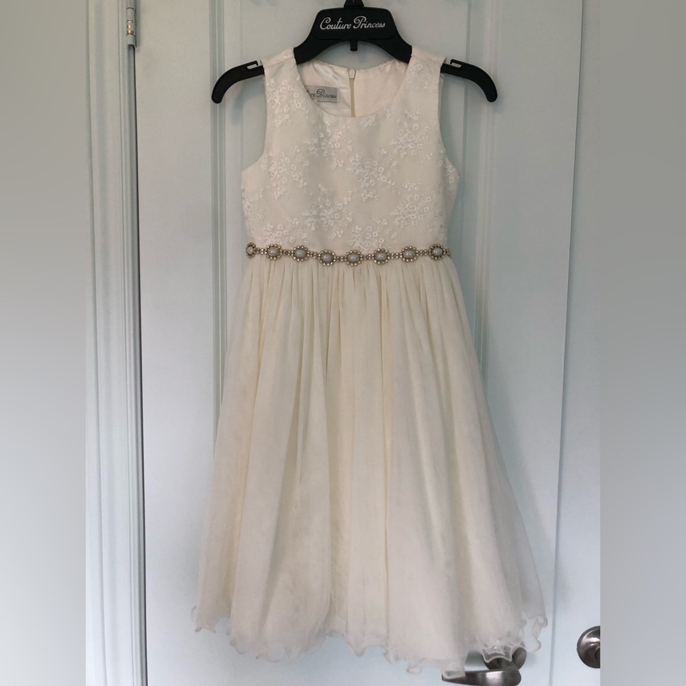 Like New Couture Princess Girls’ Dress in Ivory Size 7 - Perfect for Flower Girl